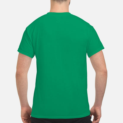 Bulldog Through The Snow - Men's T-Shirt
