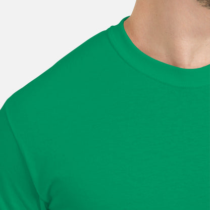 Westie Through The Snow  - Men's T-Shirt